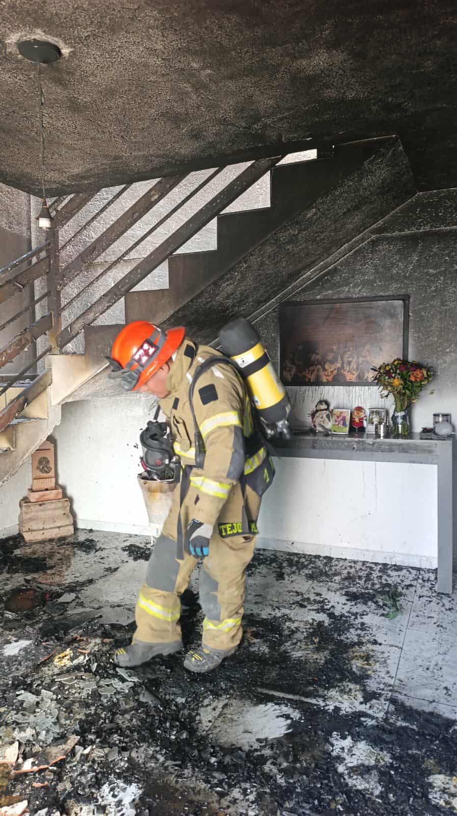 Se registra inc3ndio de domicilio en colonia Ejidal Tres Puentes, Morelia 