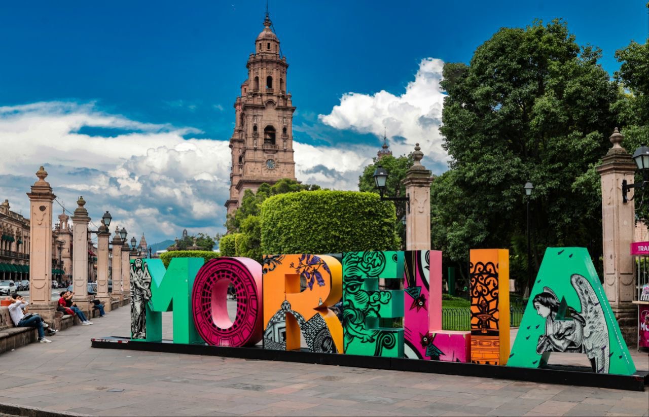 La diseñadora internacional Ágatha Ruíz de la Prada, destaca bellezas de Morelia