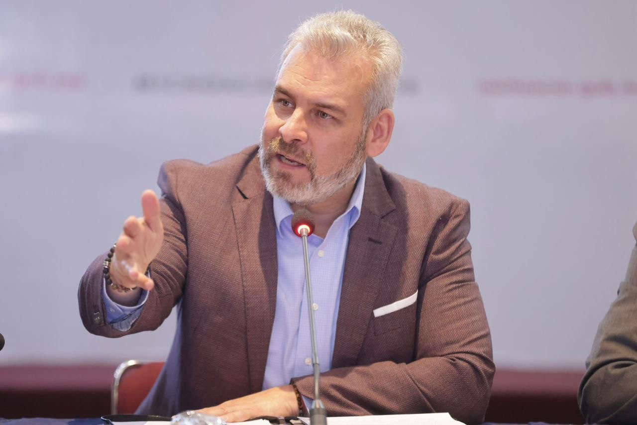 Bedolla condena homicidi0 de familia michoacana y garantiza colaboración para que haya justicia