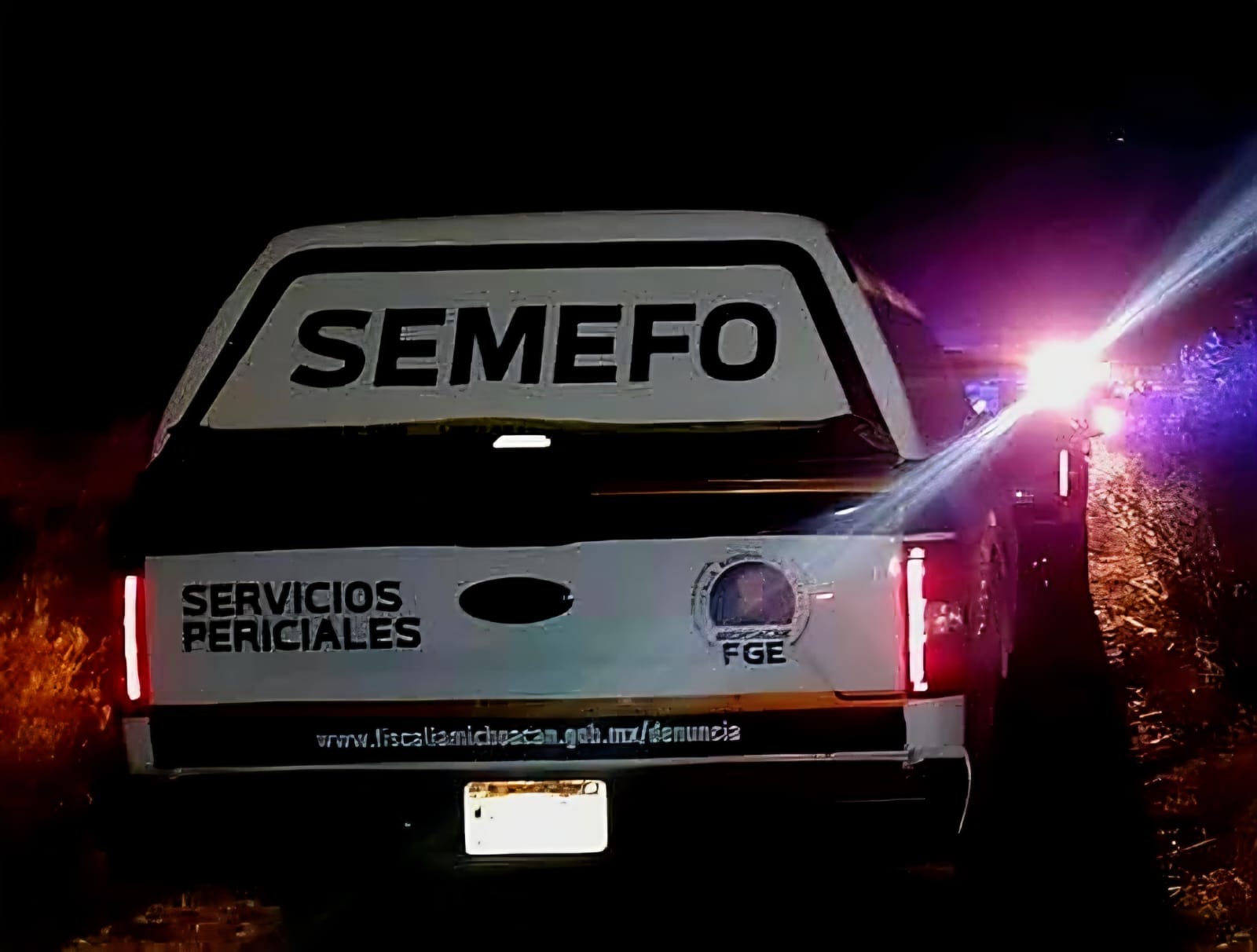 Abandonan cadáver encobijado en brecha de Apatzingán 