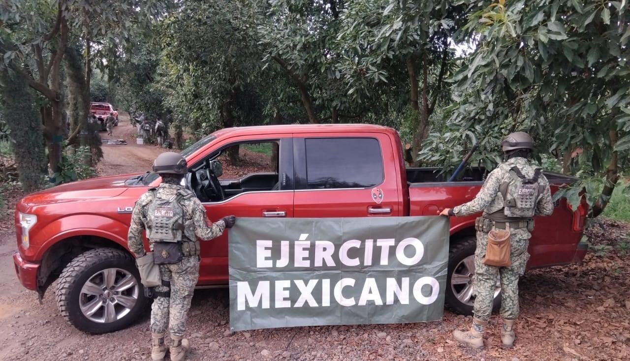 Aseguran fusiles calibre .50 mm y vehículos en operativo federal en Tocumbo