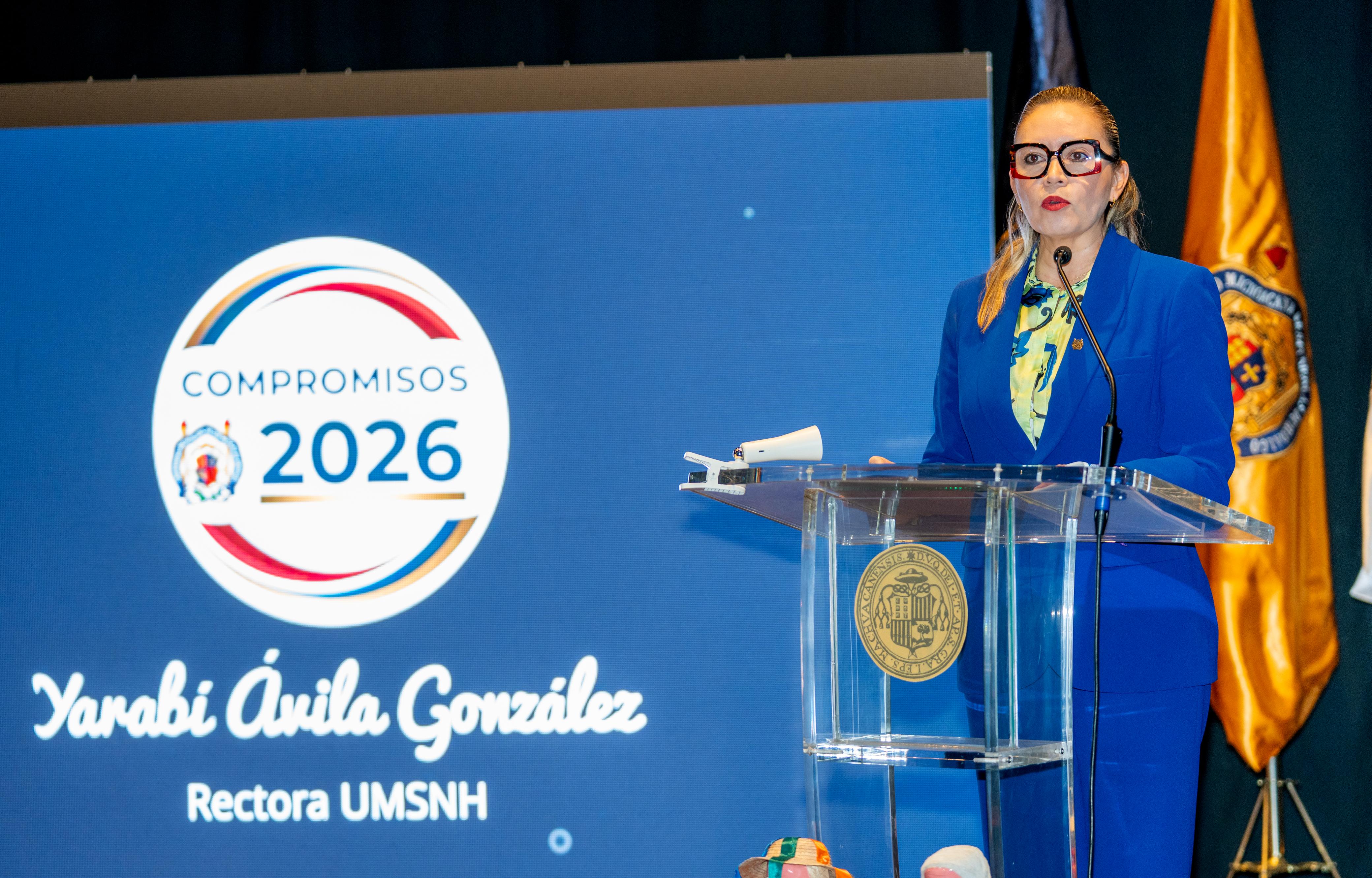 A doblar el paso convoca Yarabí Ávila al funcionariado nicolaita; Gabinete cierra filas con la rectora