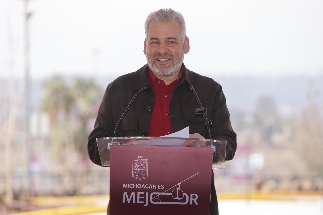 Bedolla cumple con el sur de Morelia; inaugura ampliación de av. Amalia Solórzano