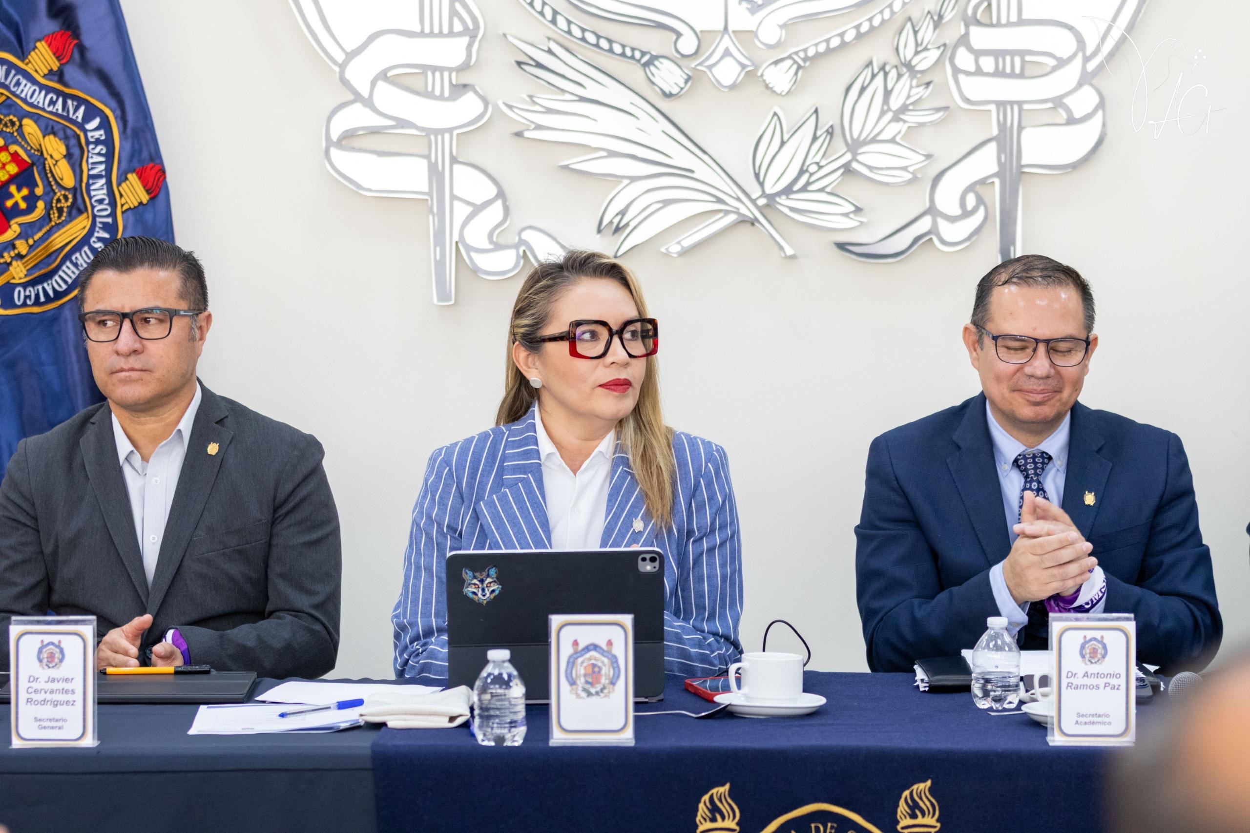 Programa de fortalecimiento y vinculación permanente con Escuelas Incorporadas, establece Yarabí Ávila 