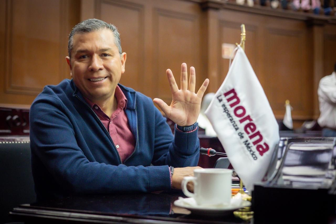 Por iniciativa de Barragán se aprueba que adultos mayores mantengan licencia de conducir