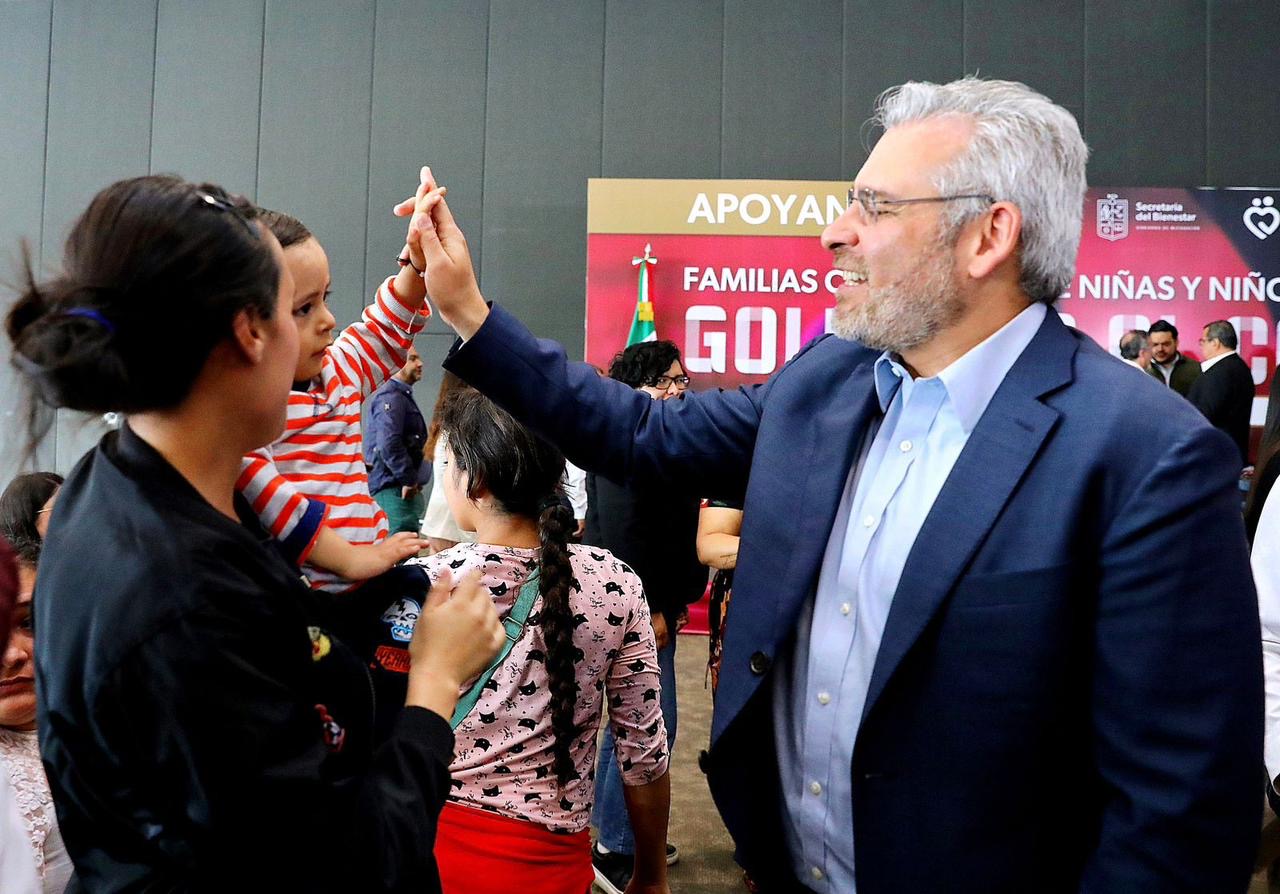 Programa "Familias Cuidadoras" ha apoyado a 780 niños con cáncer: Bedolla