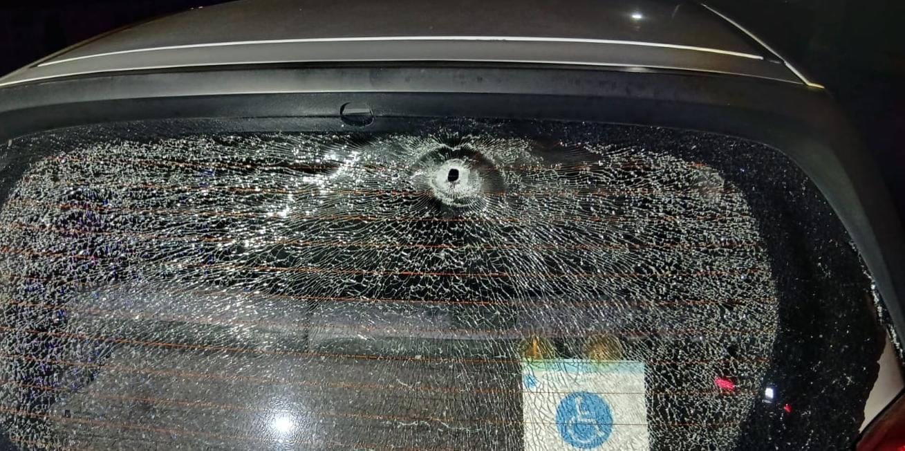 Automovilista es atacad4 a balaz0s en la Morelia–Pátzcuaro; sufrió rozón en una oreja