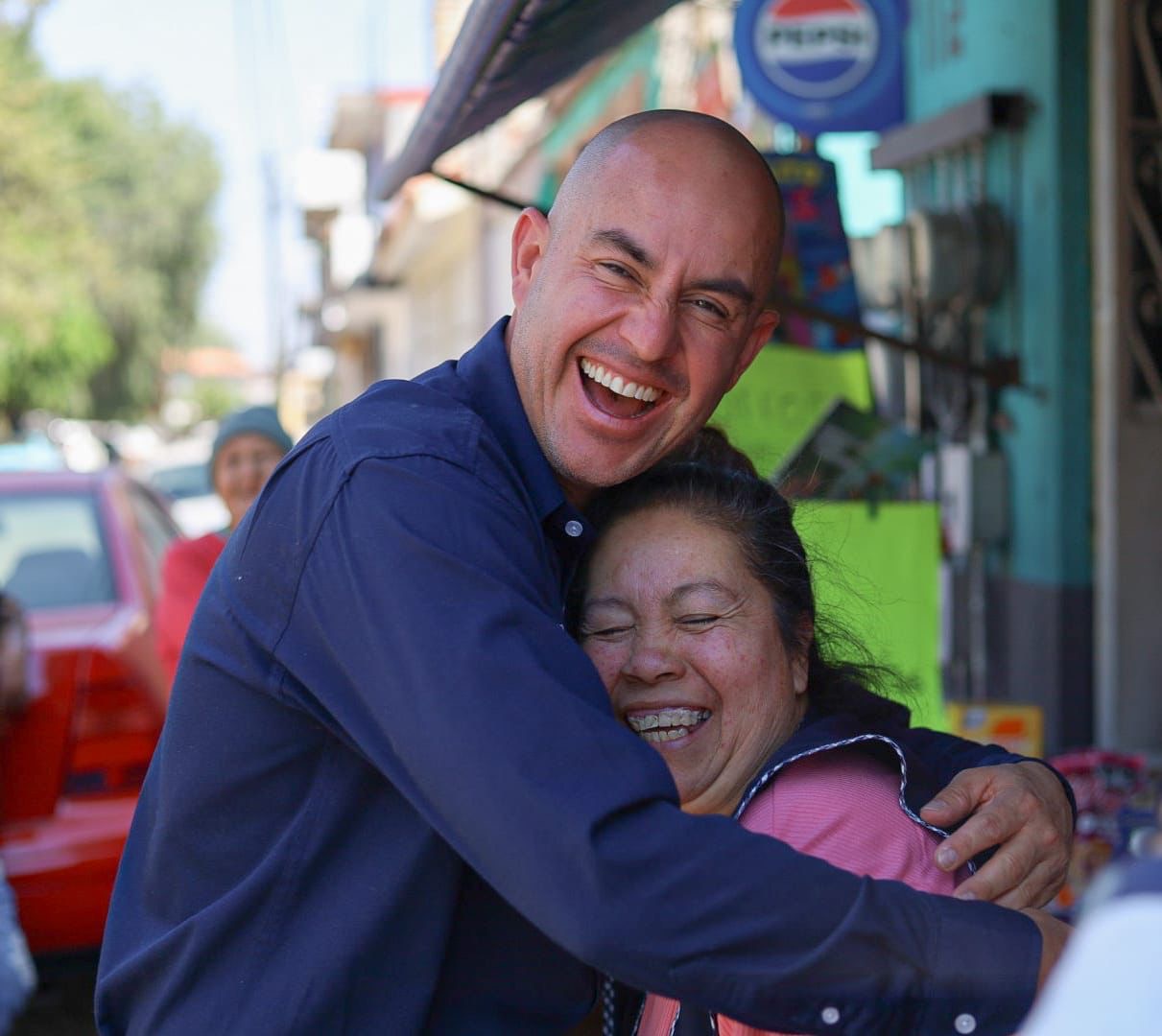 Adolfo Torres realiza visita de trabajo en la colonia Las Margaritas