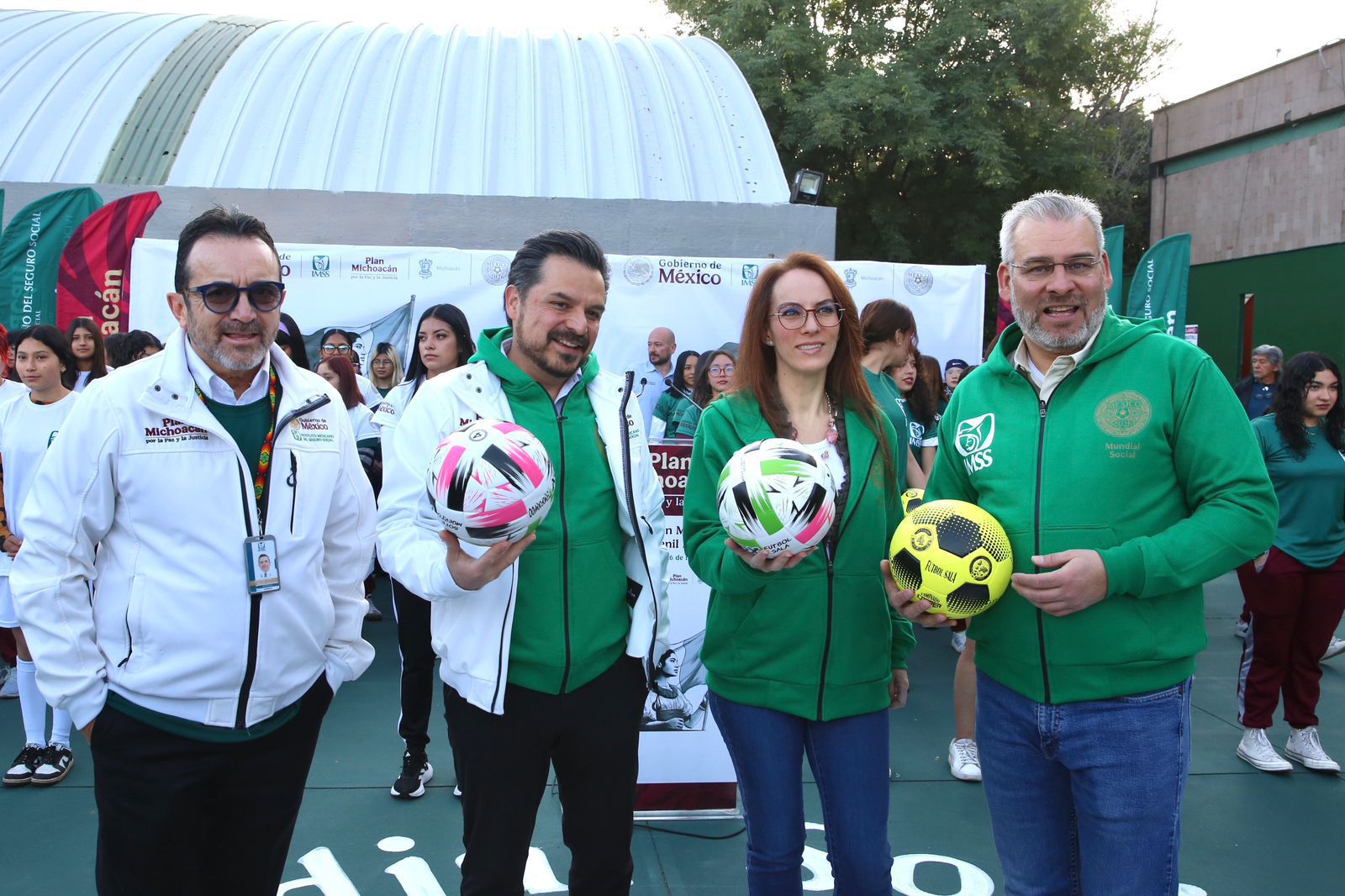 Bedolla da patada inicial al Mundialito Futsal Femenil para cazar talentos en Michoacán
