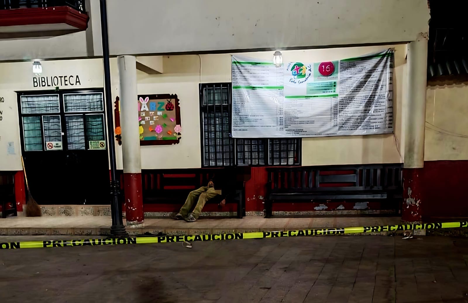 Adulto mayor es encontrado muert0 en la plaza de la tenencia de Jicalán, en Uruapan 