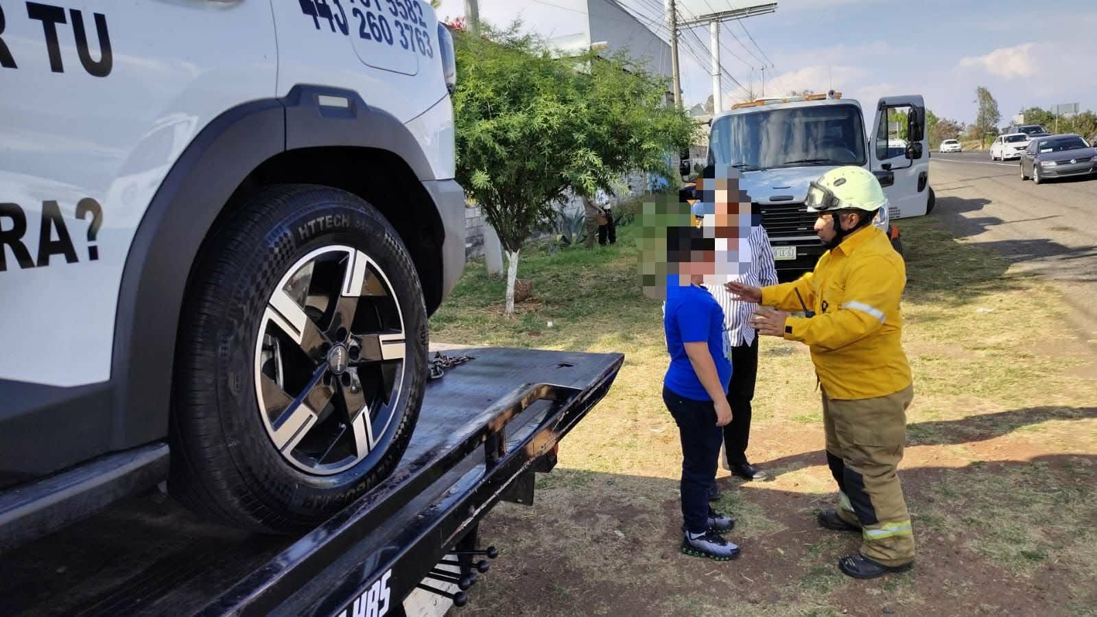 Se registra choque entre camionetas sobre la Morelia-Pátzcuaro 