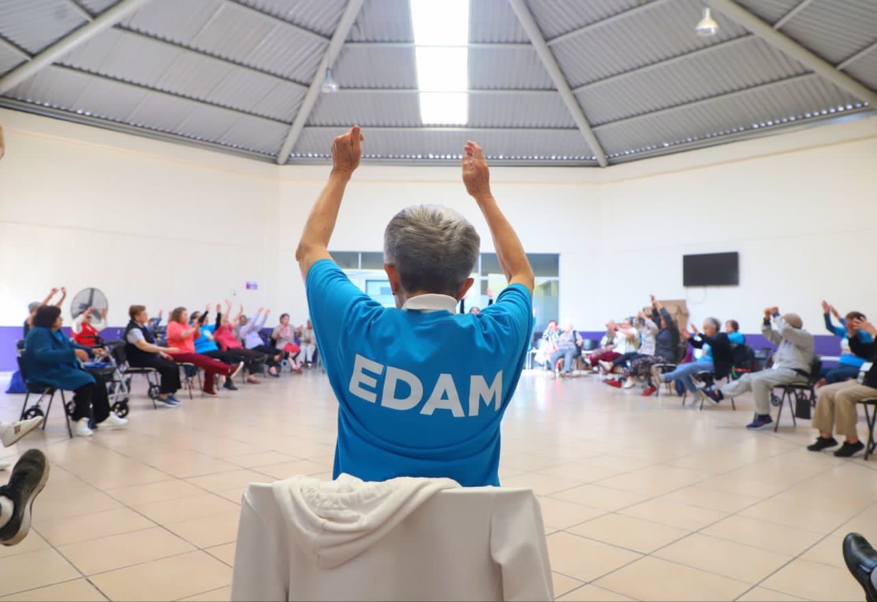 Paola Delgadillo promueve la movilidad y autonomía de los adultos mayores