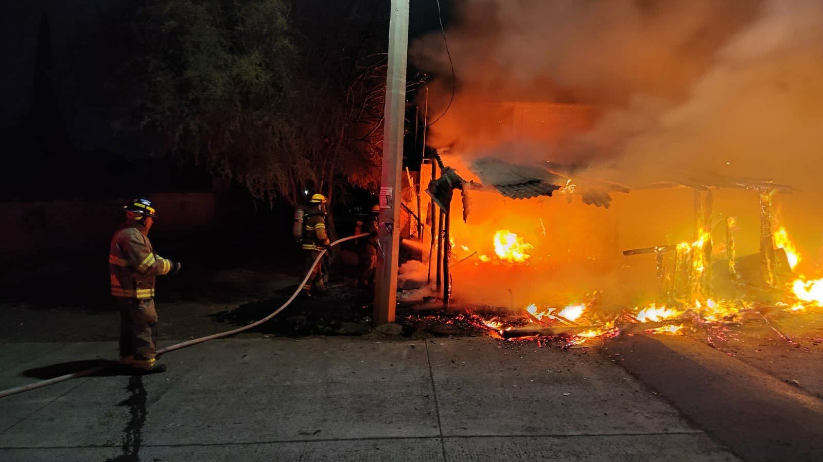 Se incendia domicilio en la colonia Pablo Galeana, en el municipio de Morelia 
