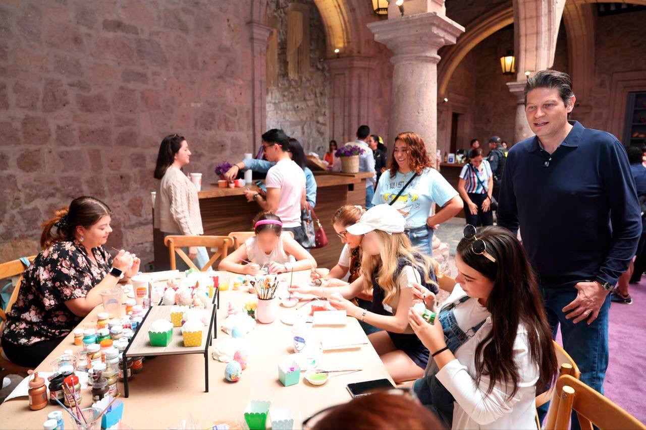 Tradición y arte llenan el Palacio Municipal en temporada de Semana Santa