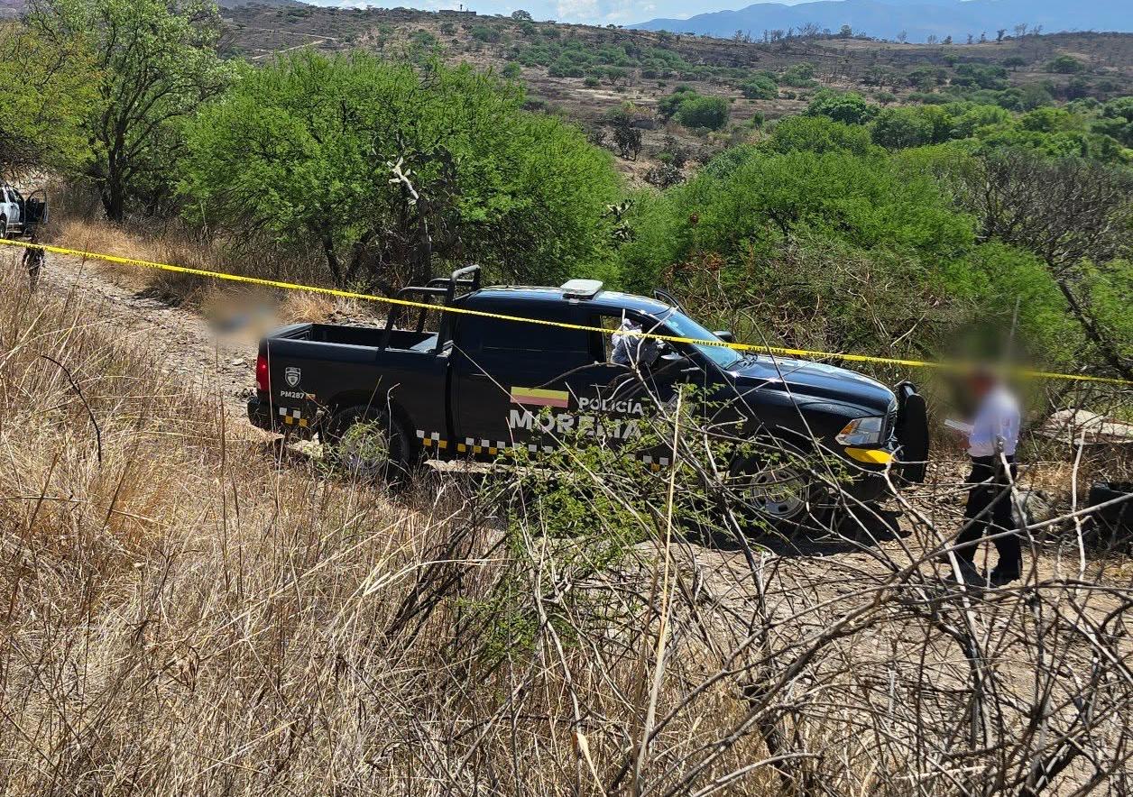 Hallan a hombre asesinad0 y maniatad0 en brecha de Atapaneo, Morelia