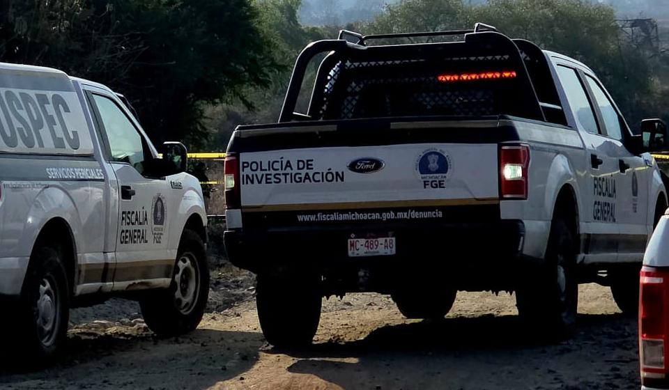 Hallan a hombre muerto y semienterrado en fosa clandestina ubicada en Chucándiro
