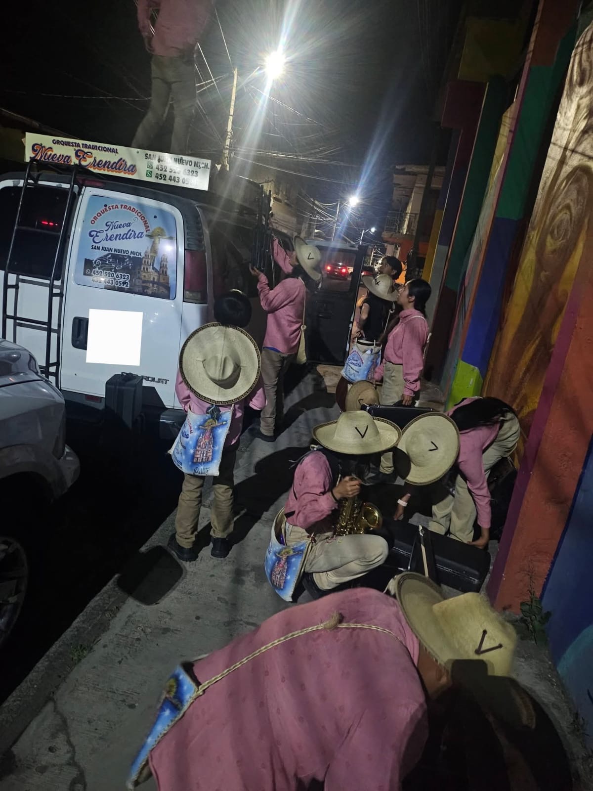 Roban instrumentos musicales a banda tradicional purhépecha en el Centro de Uruapan 